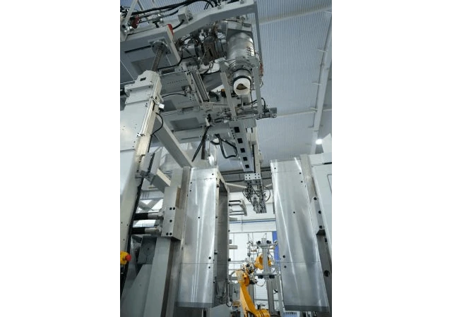 可选储料缸模头 & 连续式模头