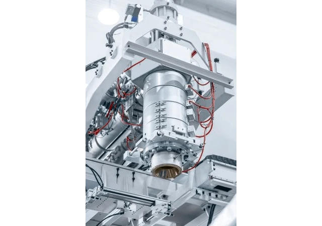 精密成型技术,适配复杂异形制品