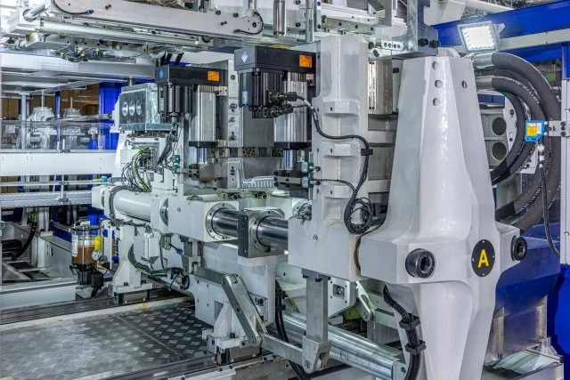 德国先进全电动合模驱动,精准高效更稳定